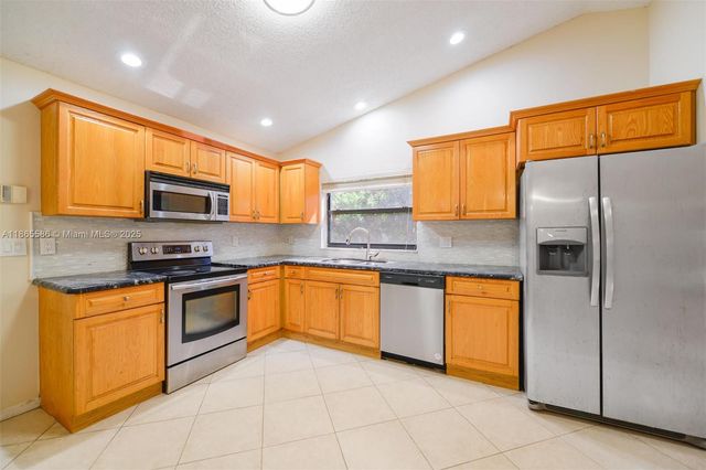 2532 NW 87 Drive, Coral Springs, FL 33065