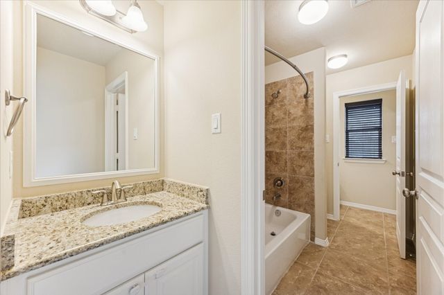 1117 W 26th Street, Houston, TX 77008