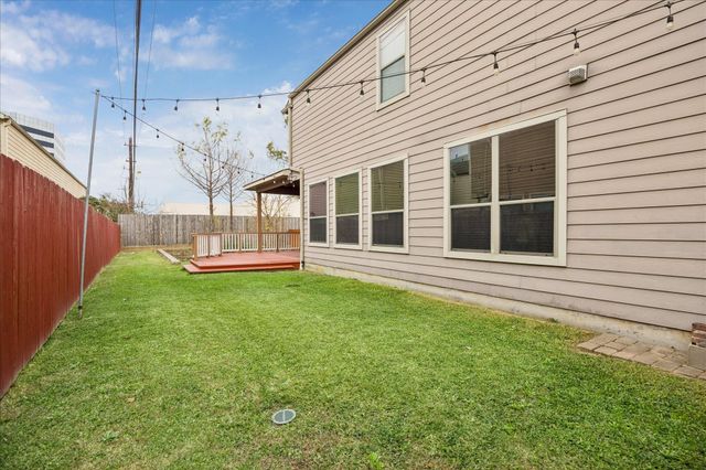 1117 W 26th Street, Houston, TX 77008