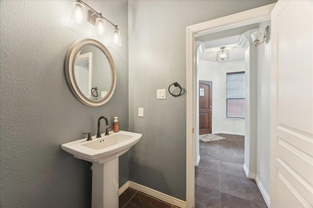 1117 W 26th Street, Houston, TX 77008