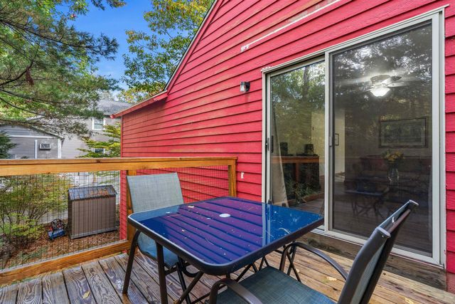 5 S Landing Road, Sandown, NH 03873