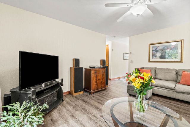 5 S Landing Road, Sandown, NH 03873