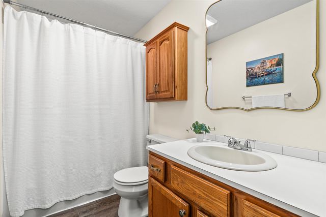 5 S Landing Road, Sandown, NH 03873