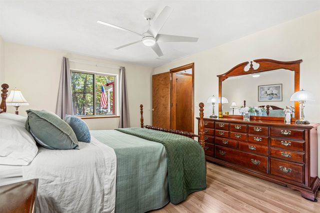 5 S Landing Road, Sandown, NH 03873