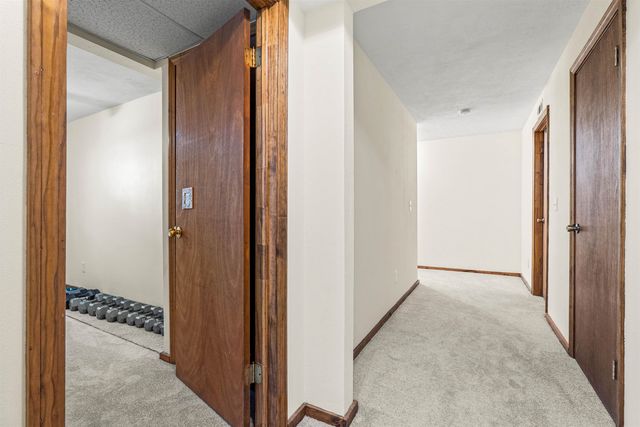 5 S Landing Road, Sandown, NH 03873