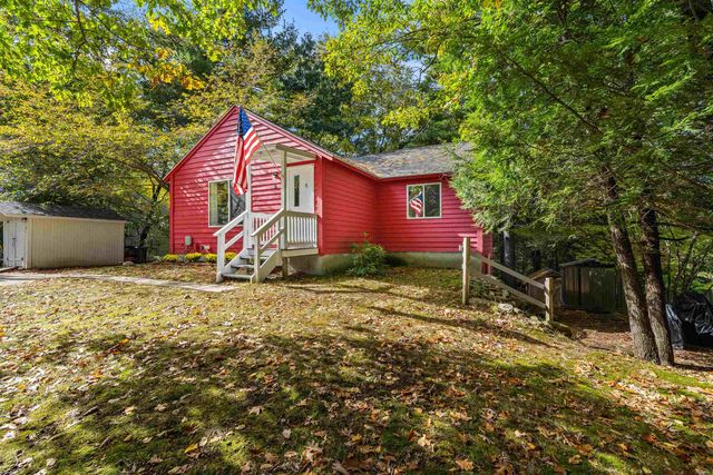 5 S Landing Road, Sandown, NH 03873