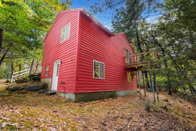 5 S Landing Road, Sandown, NH 03873