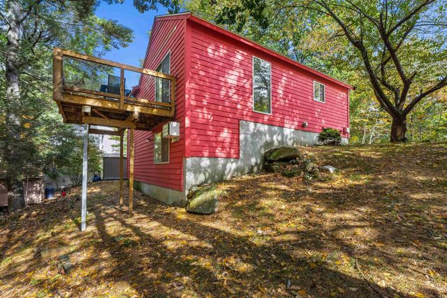 5 S Landing Road, Sandown, NH 03873