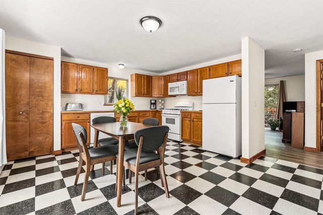 5 S Landing Road, Sandown, NH 03873