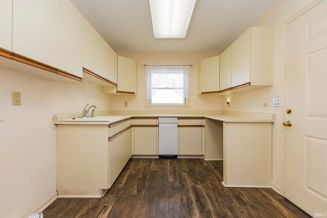 0727 S County Road 100 W, Hartford City, IN 47348