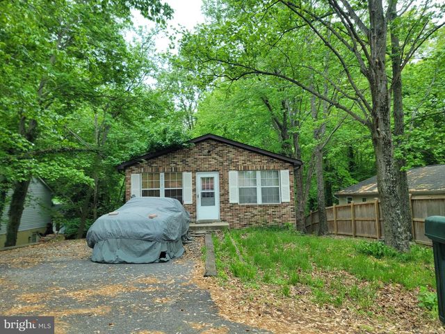 8315 EVERGREEN DR, Lusby, MD 20657