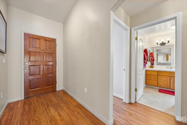 232 Camwood Avenue, Bakersfield, CA 93308