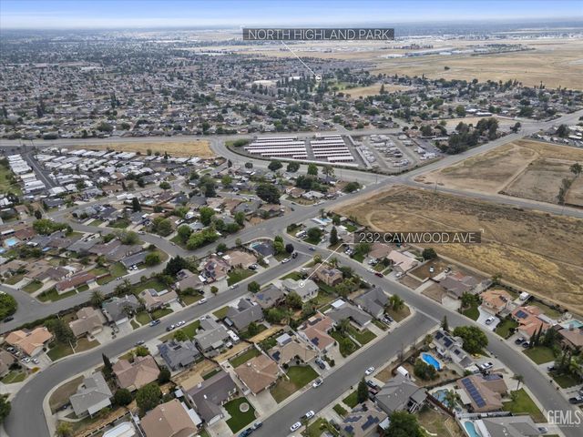 232 Camwood Avenue, Bakersfield, CA 93308
