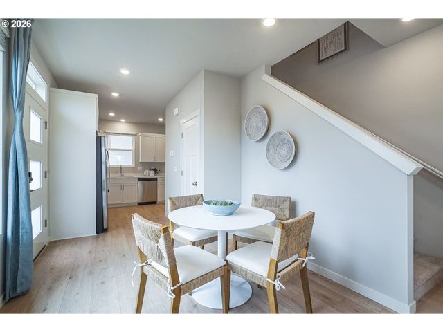 3389 Sw 209th Ave, Hillsboro, OR 97123