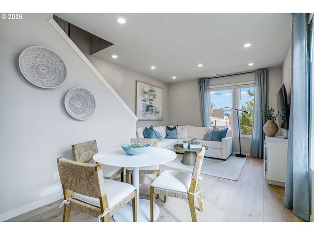 3389 Sw 209th Ave, Hillsboro, OR 97123