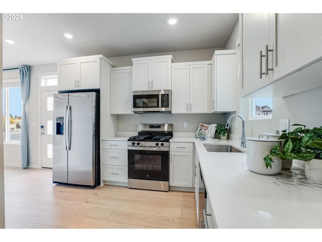 3389 Sw 209th Ave, Hillsboro, OR 97123