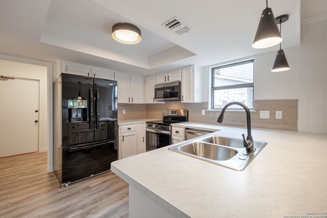 6022 Royal Wood, San Antonio, TX 78239