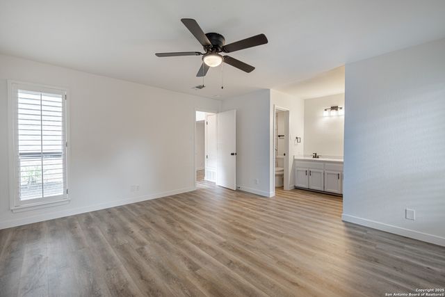 6022 Royal Wood, San Antonio, TX 78239