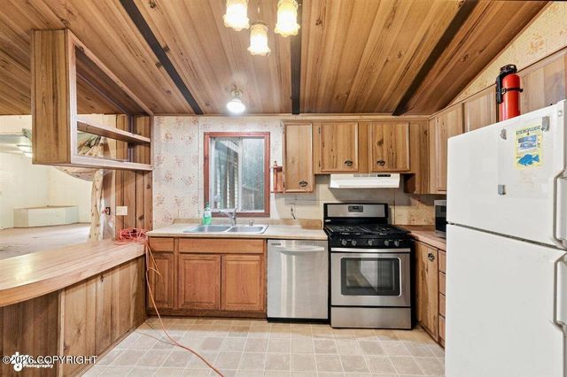 946 N Satisfied Drive, Wasilla, AK 99654