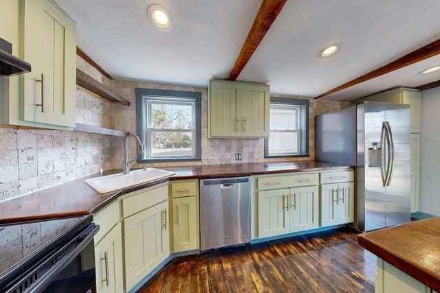 412 Newport Avenue, Attleboro, MA 02703