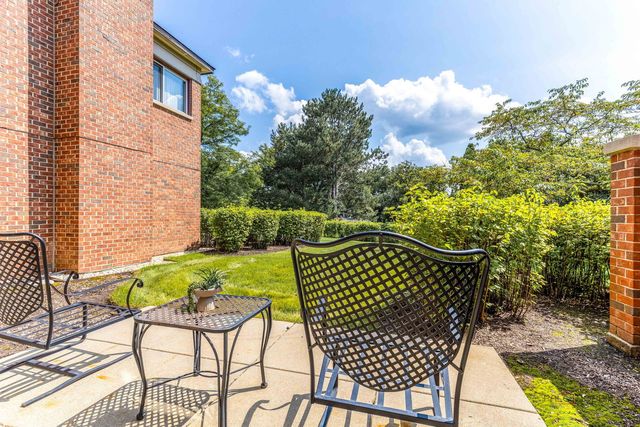 335 Milford Road, Deerfield, IL 60015