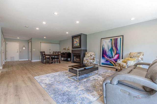 335 Milford Road, Deerfield, IL 60015