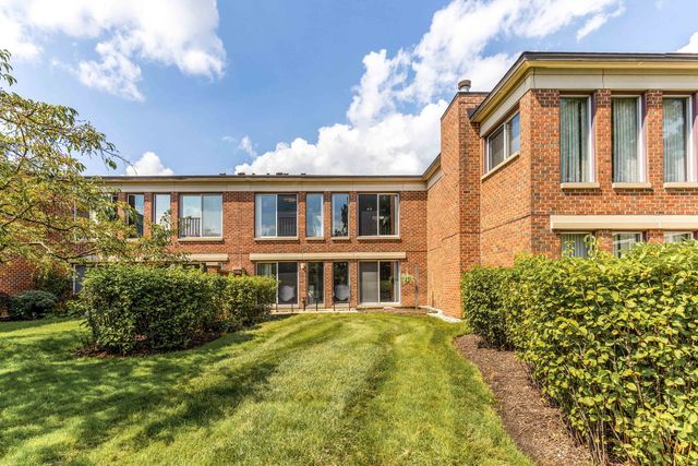 335 Milford Road, Deerfield, IL 60015