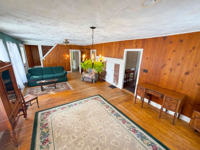 2443 Route 100B, Moretown, VT 05660