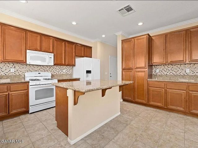3321 Rosegold Avenue, Rosamond, CA 93560