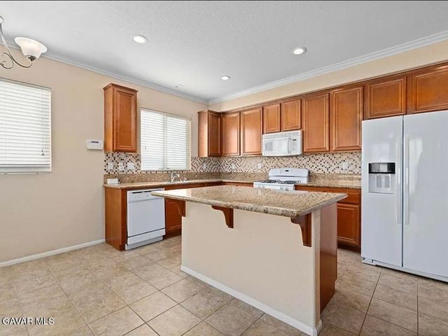 3321 Rosegold Avenue, Rosamond, CA 93560
