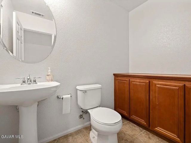 3321 Rosegold Avenue, Rosamond, CA 93560