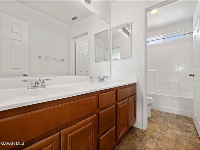 3321 Rosegold Avenue, Rosamond, CA 93560