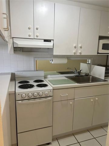 1255 Collins Avenue 705, Miami Beach, FL 33139