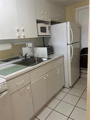 1255 Collins Avenue 705, Miami Beach, FL 33139