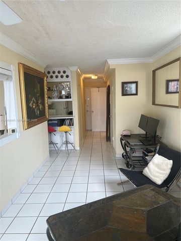 1255 Collins Avenue 705, Miami Beach, FL 33139