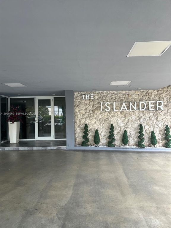 1255 Collins Avenue 705, Miami Beach, FL 33139