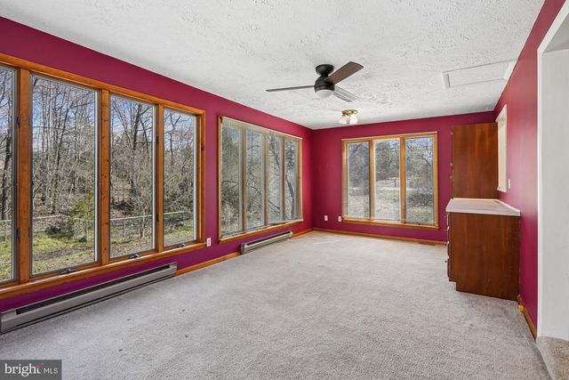 4 WALNUT HILL RD, La Plata, MD 20646