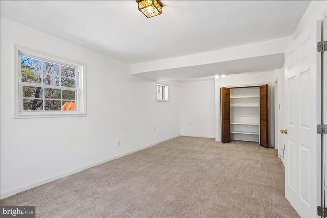 4 WALNUT HILL RD, La Plata, MD 20646