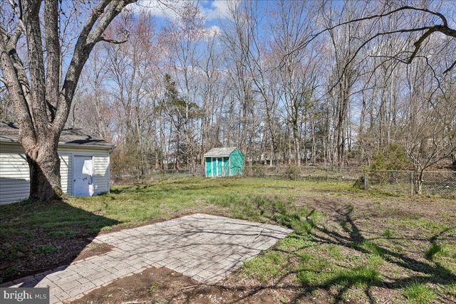 4 WALNUT HILL RD, La Plata, MD 20646