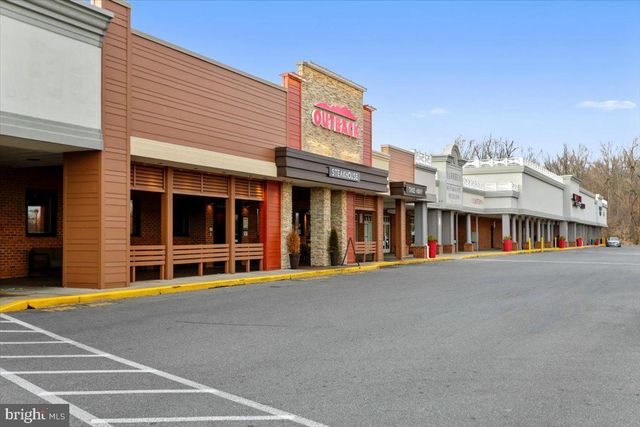 4 WALNUT HILL RD, La Plata, MD 20646