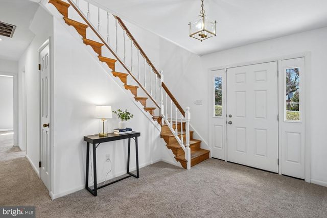 4 WALNUT HILL RD, La Plata, MD 20646