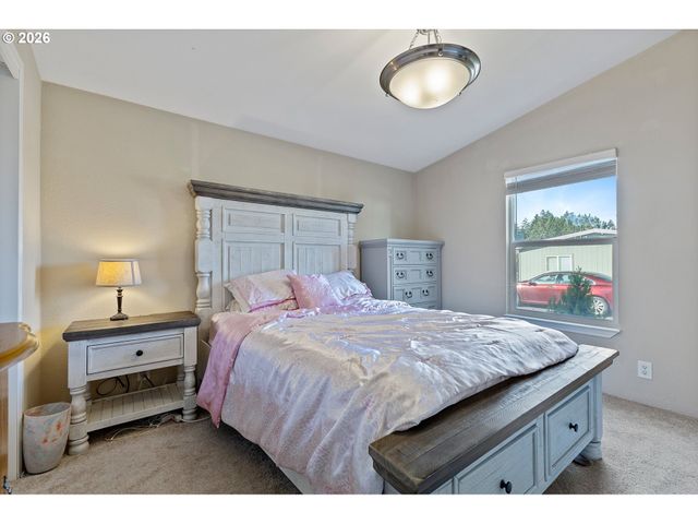 17660 Sw BUNKER OAK Rd, Beaverton, OR 97006