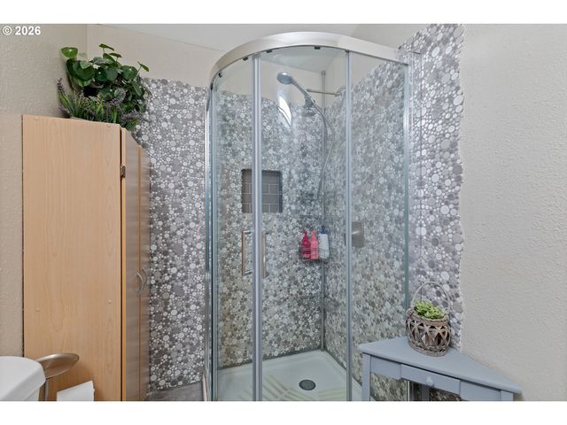 17660 Sw BUNKER OAK Rd, Beaverton, OR 97006