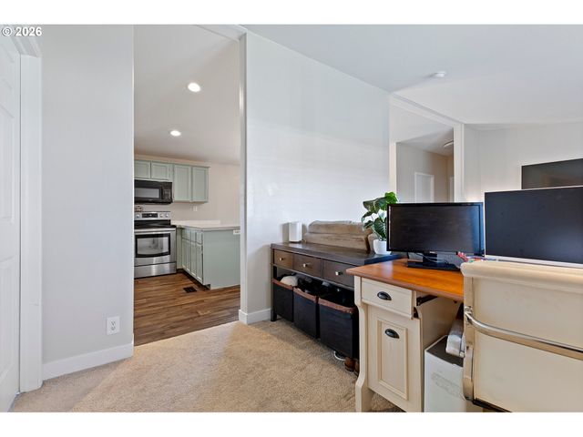 17660 Sw BUNKER OAK Rd, Beaverton, OR 97006