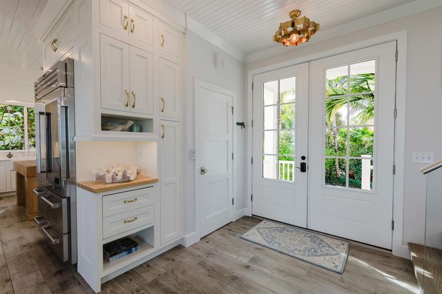 113 N Beach Road, Jupiter Island, FL 33455