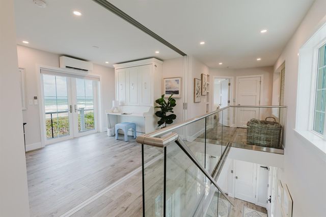 113 N Beach Road, Jupiter Island, FL 33455