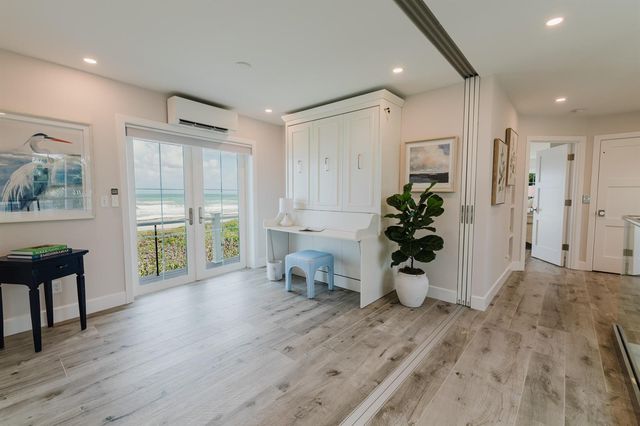 113 N Beach Road, Jupiter Island, FL 33455