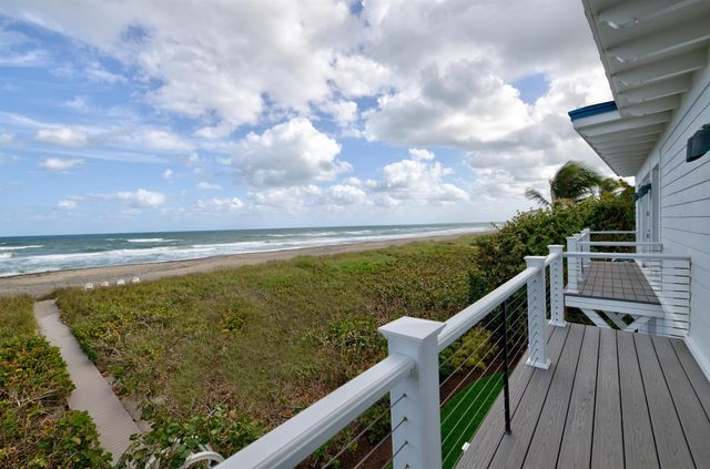 113 N Beach Road, Jupiter Island, FL 33455