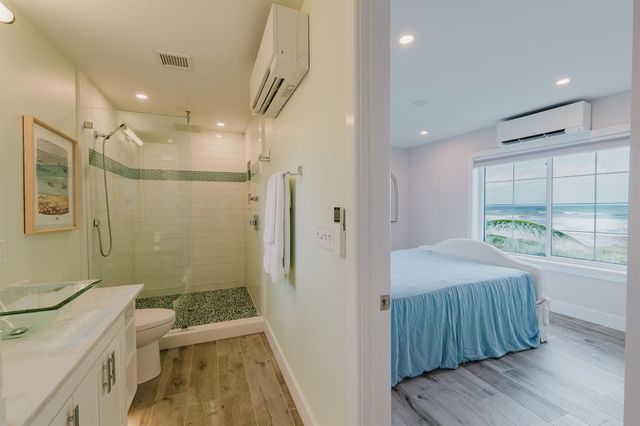 113 N Beach Road, Jupiter Island, FL 33455