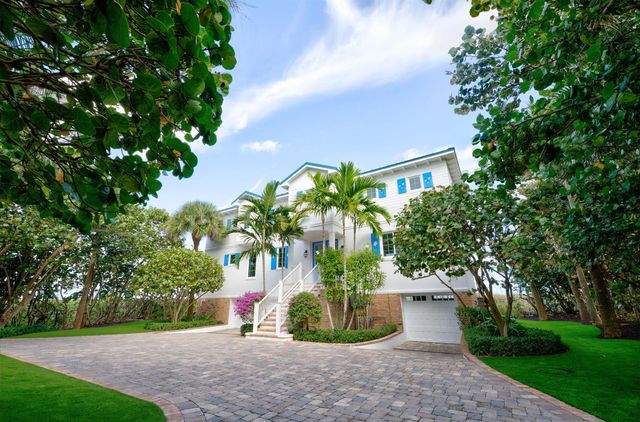 113 N Beach Road, Jupiter Island, FL 33455